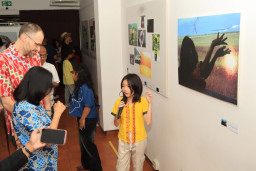 Bikin Kagum, 16 Fotografer Cilik Gelar Pameran Fotografi "What We See" di Surabaya