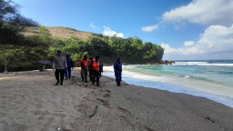 Ombak Ganas Setinggi 2 Meter Hambat Pencarian Santriwati Hilang di Pantai Pangi Blitar