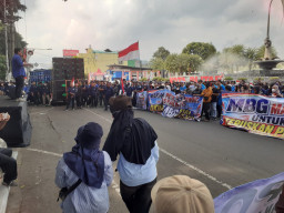 Ratusan Pegiat SPPG Blitar Gelar Apel Akbar, Desak Program Makan Bergizi Gratis Terus Lanjut