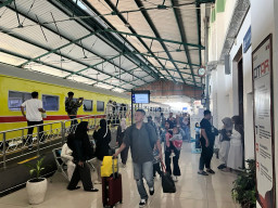 Libur Sekolah, Belasan Ribu Penumpang Padati Stasiun Kertosono, Surabaya Jadi Rute Favorit