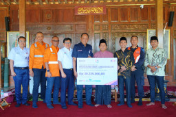 Peduli Lingkungan dan Pendidikan, KAI Daop 7 Madiun Kucurkan Bantuan TJSL Puluhan Juta Rupiah