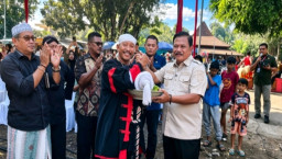 Bupati Marhaen Buka Haul Kanjeng Jimat ke-266, Serahkan Pecut Samandiman sebagai Simbol Pelestarian Budaya