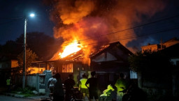 Niat Usir Nyamuk, Warga di Blitar Malah Rugi Rp 200 Juta Usai Rumahnya Dilalap Api