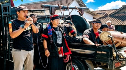Tumplek Blek.! Ketika Reog dan Jaranan Satukan Warga dalam Sakralnya Nyadran Desa Paron