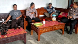 Hangatnya Patroli Kopling Polsek Selorejo, Seruput Kopi Sambil Jaga Kondusifitas Blitar
