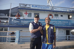 Lewat Direct Aid Program, Konsulat Australia-RSKKA Bawa Edukasi dan Layanan Medis ke Pulau Raas