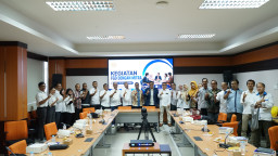 Prodi Ilmu Politik UNESA Gandeng DPRD hingga Media Godok Kurikulum Adaptif