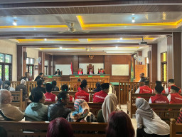 Diduga Gelapkan Uang Tebusan Sertifikat Bank, Ketua Salam Lima Jari Nganjuk Divonis 1 Tahun Penjara