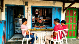 Perkuat Kamtibmas di Desa Kedungbanteng, Babinsa Bakung Dorong Warga Aktifkan Kembali Siskamling