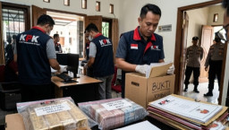 Jombang Jadi Sasaran KPK, Penggeledahan Maraton Bongkar Kasus Suap Restitusi Pajak