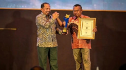 Menjaga Marwah Pers di Era Digital, Ketua PWI Jatim Sabet Penghargaan Tokoh Pers Jawa Timur 2026