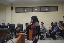 Pengakuan Mengejutkan Pemilik Butik Ulfa Mumtaza, Pegang ATM Wali Kota Madiun Nonaktif Hingga Alasan Dipanggil ‘Bu Nyai’