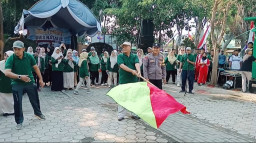 SMPN 1 Tanjunganom Peringati Dies Natalis Ke-65 Lewat Jalan Santai dan Pertunjukan Reog