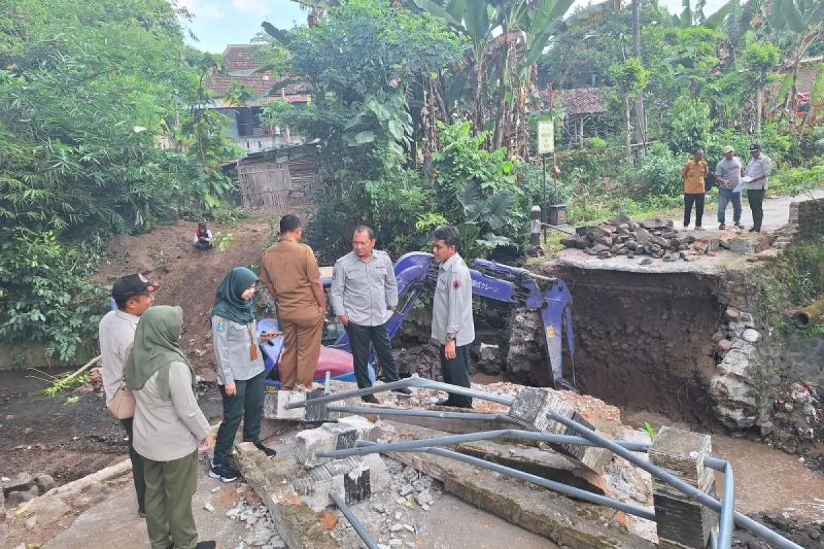 BPBD Jatim percepat pemulihan infrastruktur terdampak bencana