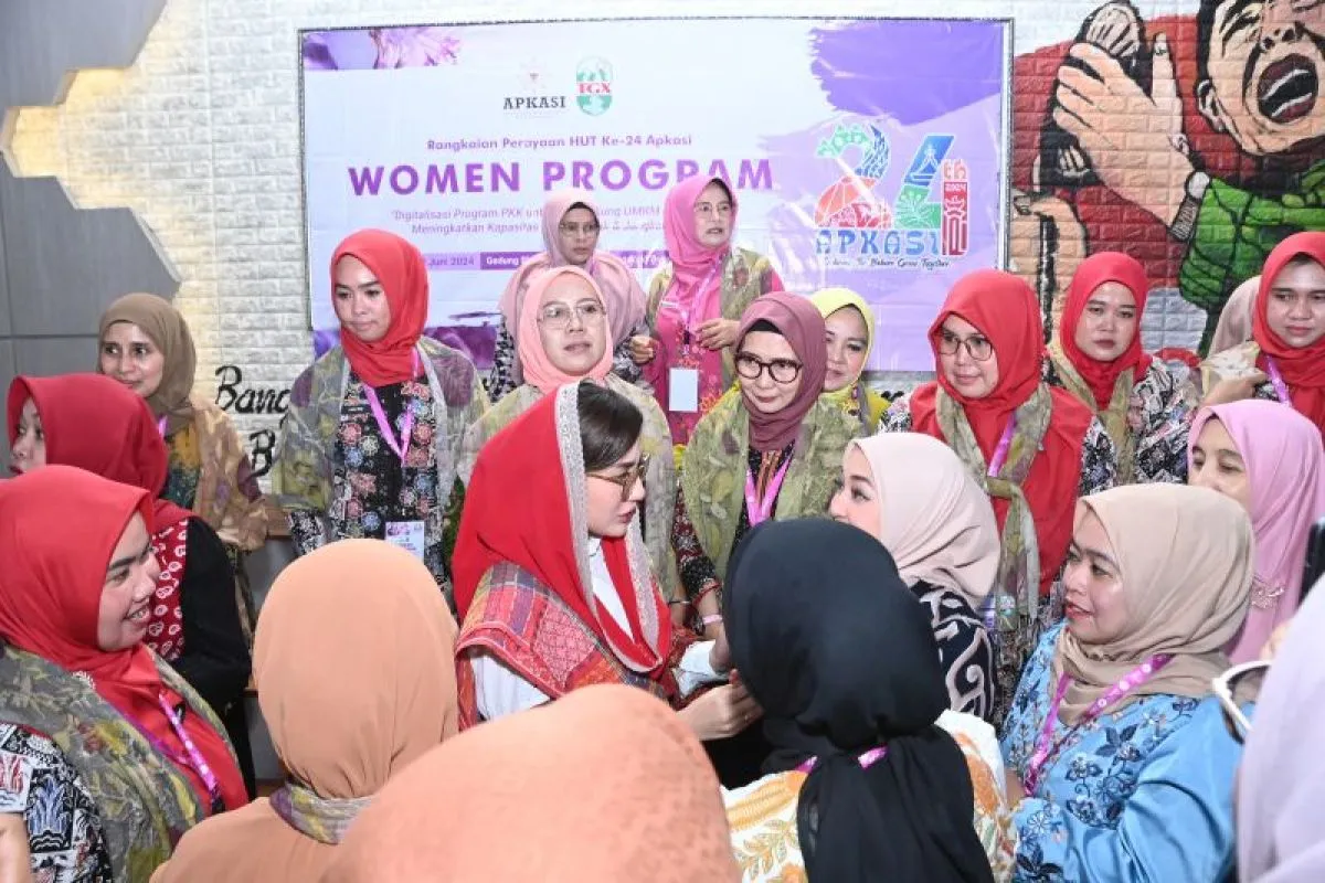 Novita gagas women program di penghujung perayaan HUT Apkasi