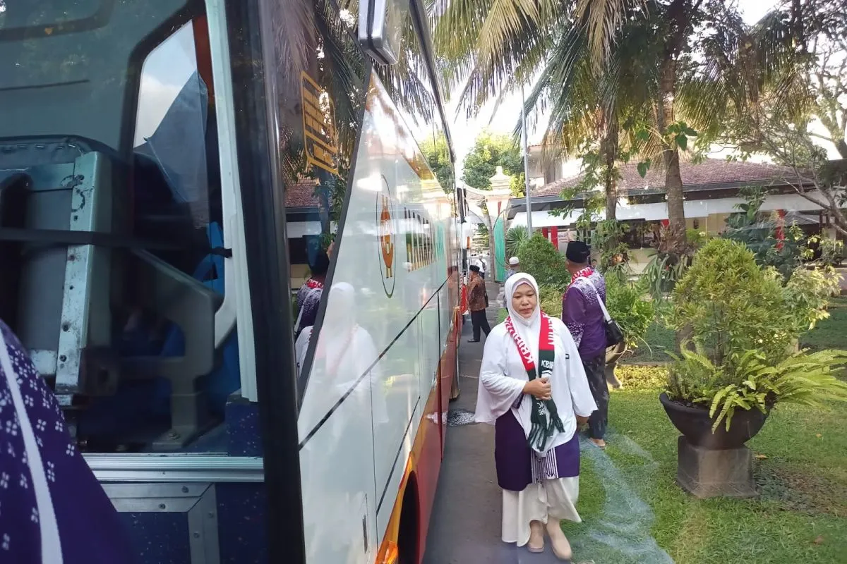 Pemkab Tulungagung Lepas 1200 Calon Jamaah haji Ke Atanah Suci