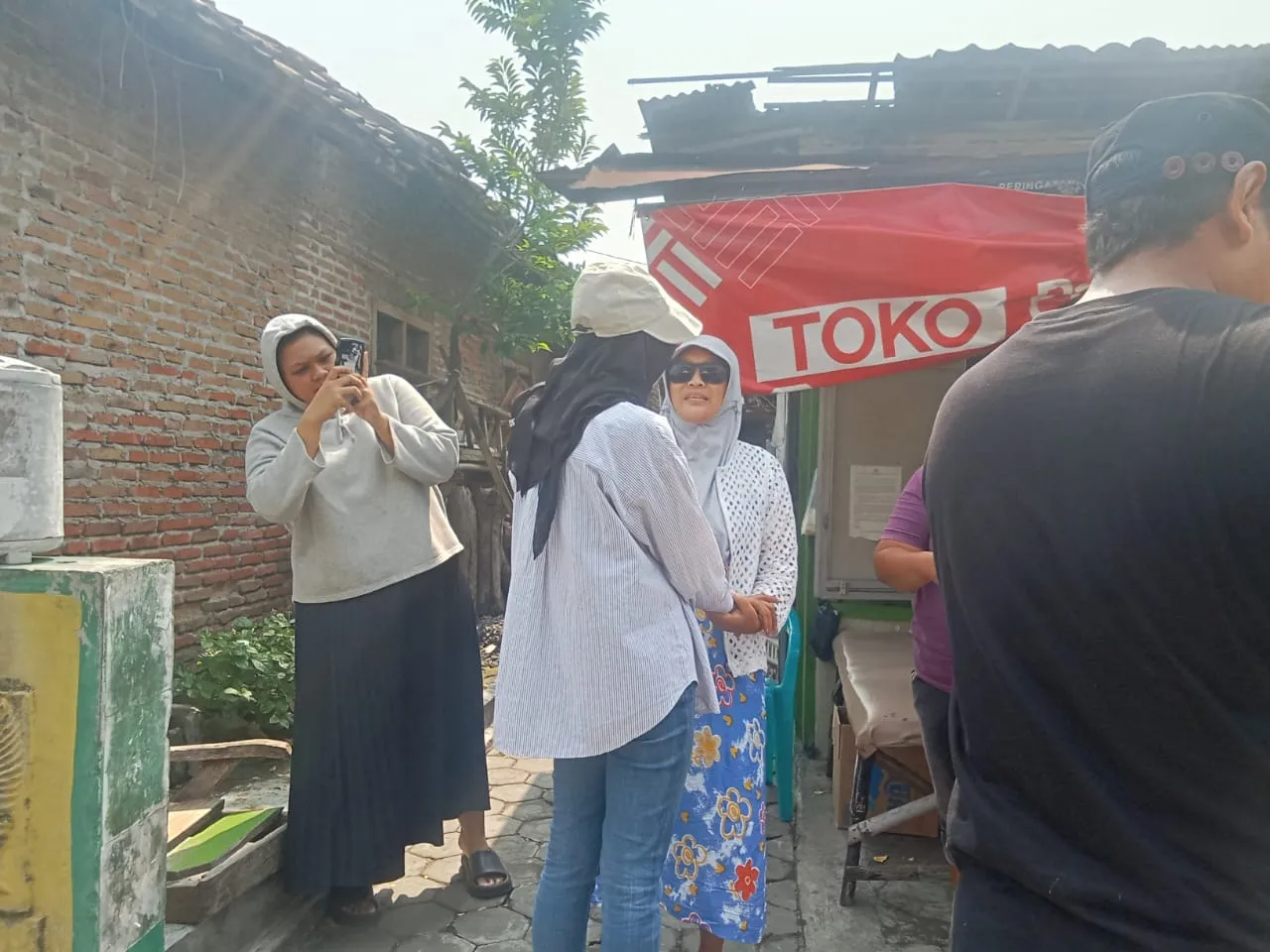 Program Satu Keluarga, Satu Sarjana Paslon FREN Disambut Antusias Warga Kediri