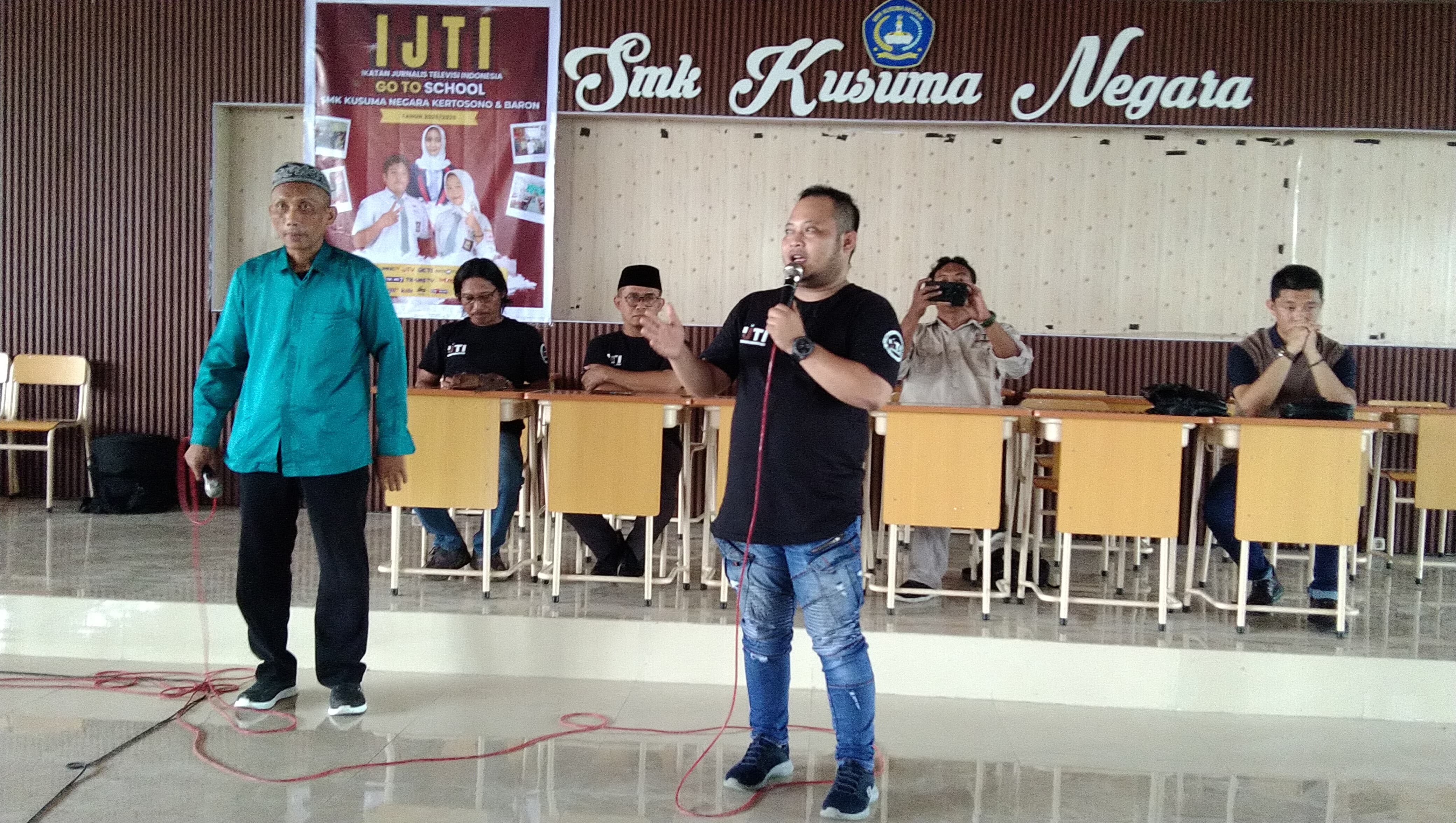 IJTI Go To School: Edukasi Jurnalistik dan Hukum bagi Siswa SMK Kusuma Negara Nganjuk