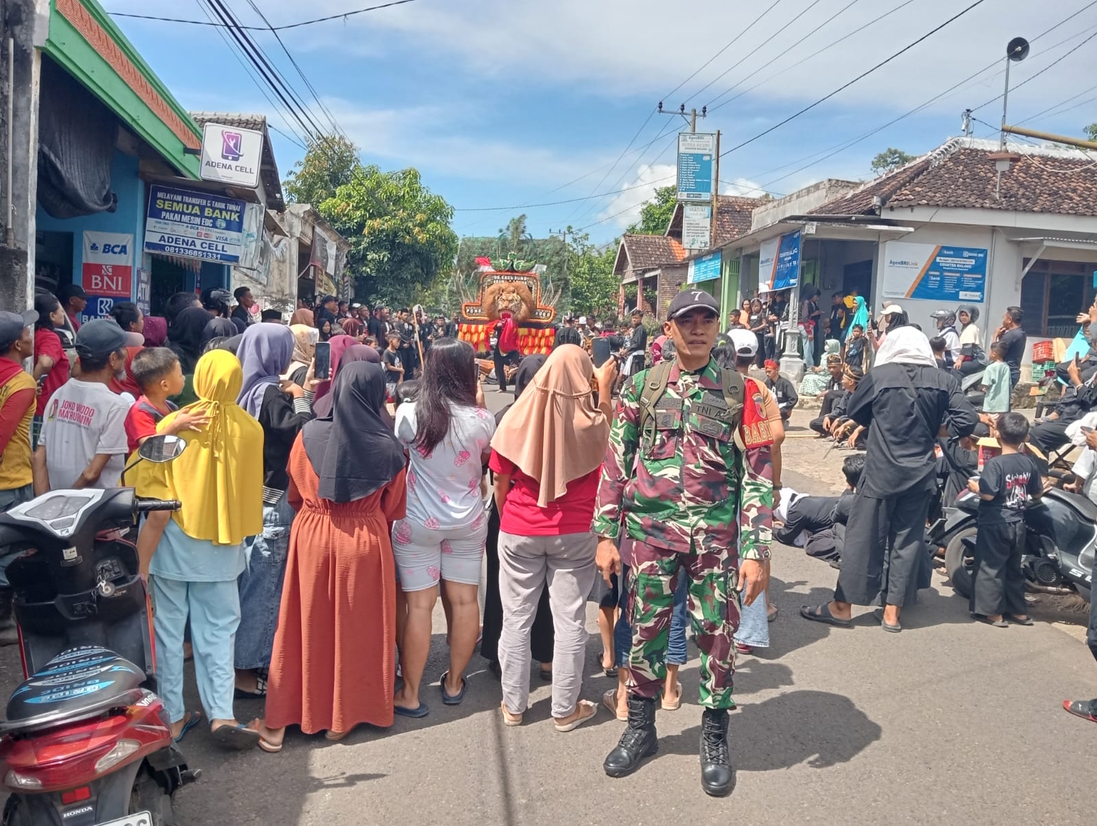 Semarak Idul Fitri || Koramil 0810/18 Ngetos Melaksanakan Pengamanan Kirab Idul Fitri 1446 H/ 2025 M