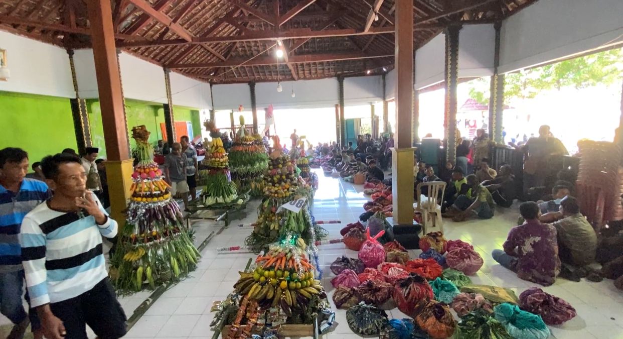 Melihat Tradisi Yadran di Desa Wengkal Rajoso Mempertahankan Budaya Leluhur