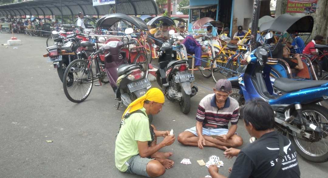 Viral Biaya Parkir Bus PIPP Rp 800 Ribu, Ini Faktanya