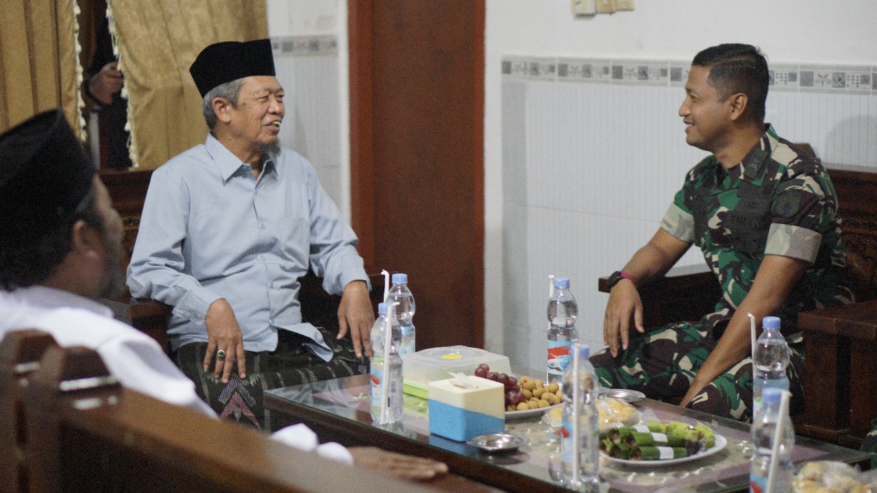 Pererat Silaturahmi, Dandim 0810 Nganjuk Sowan ke Pimpinan Ponpes Miftahul Mubtadiin Krempyang