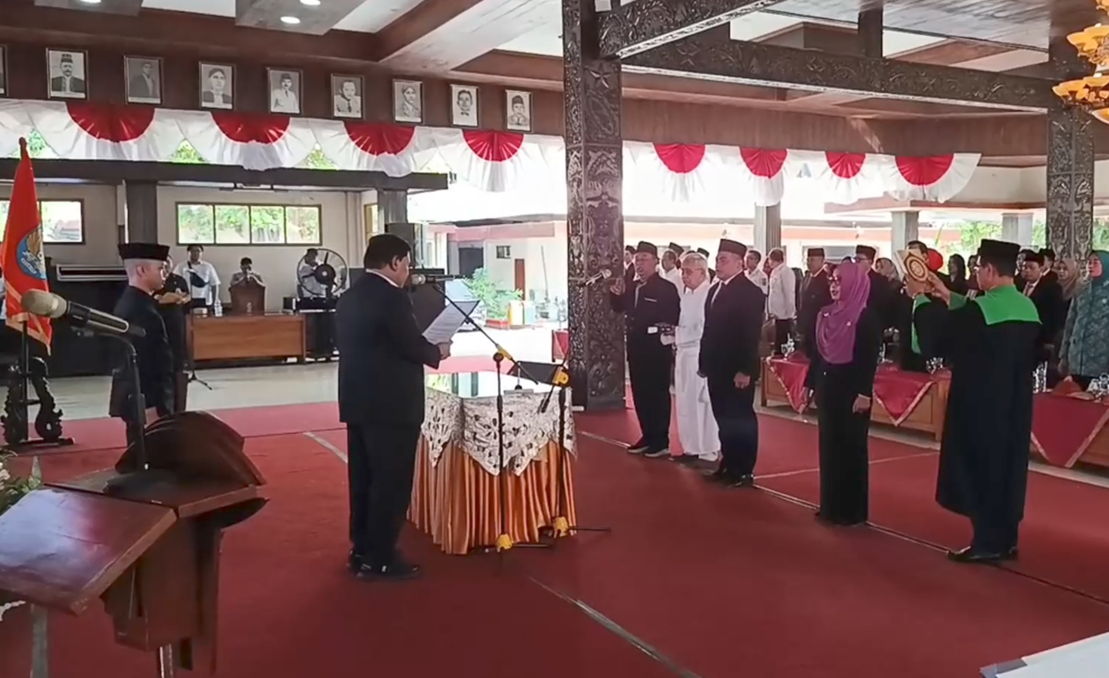 Pejabat dengan Rekam Jejak “Hina Advokat” Dilantik Jadi Camat Berbek, Kasus Hukum Mandek Para Pengacara Kecewa