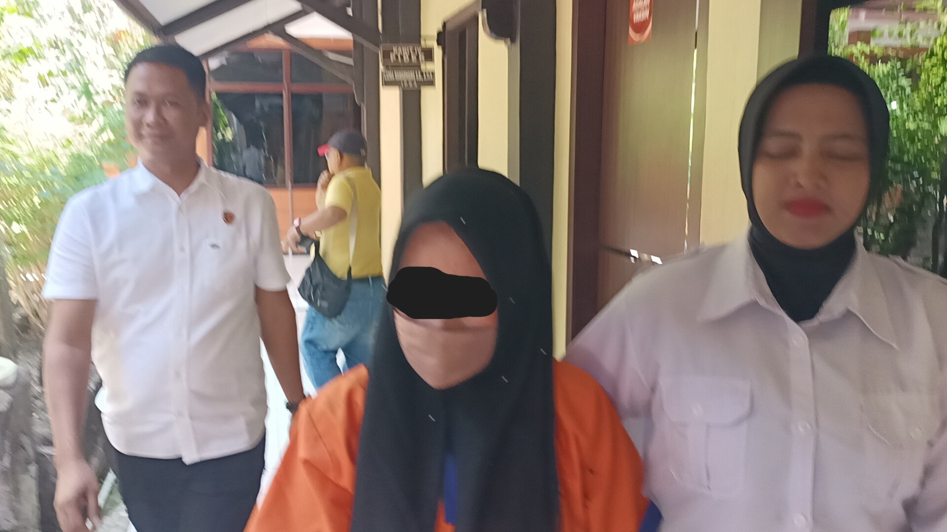 Polres Lamongan Bongkar Arisan Bodong Rp 20 Miliar, Pelaku Ditangkap saat Kabur ke Malaysia