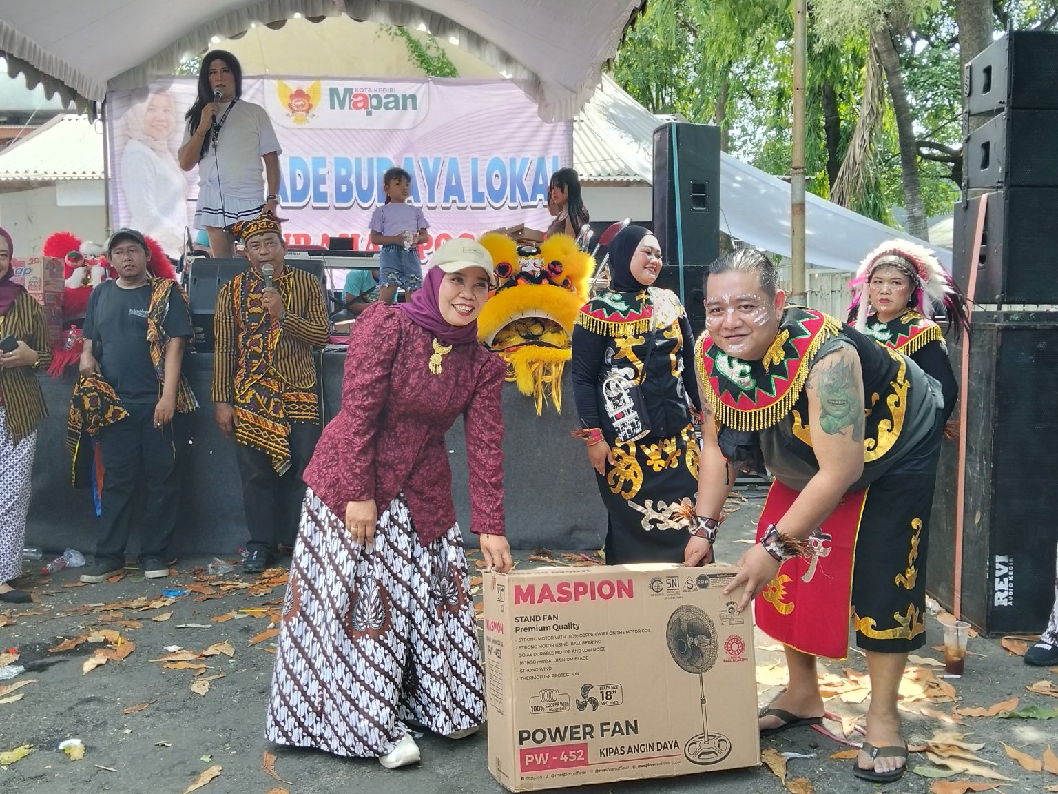 Seluruh RT di Kelurahan Pocanan Turun ke Jalan untuk Meriahkan Hari Pahlawan