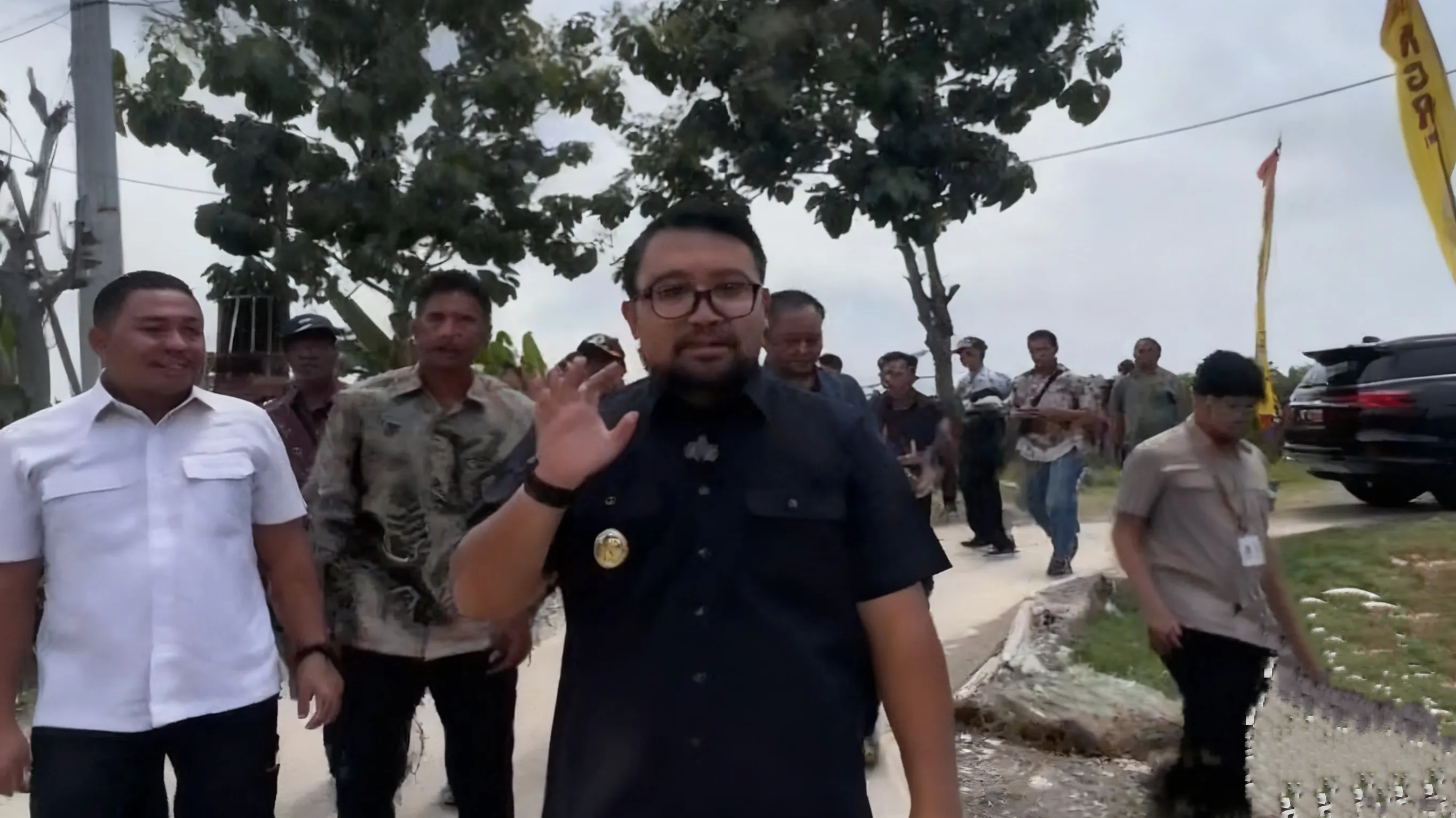 Betonisasi Jalan di Rowomarto, dari Aspal Berlubang, Jadi Jalan Harapan Ekonomi