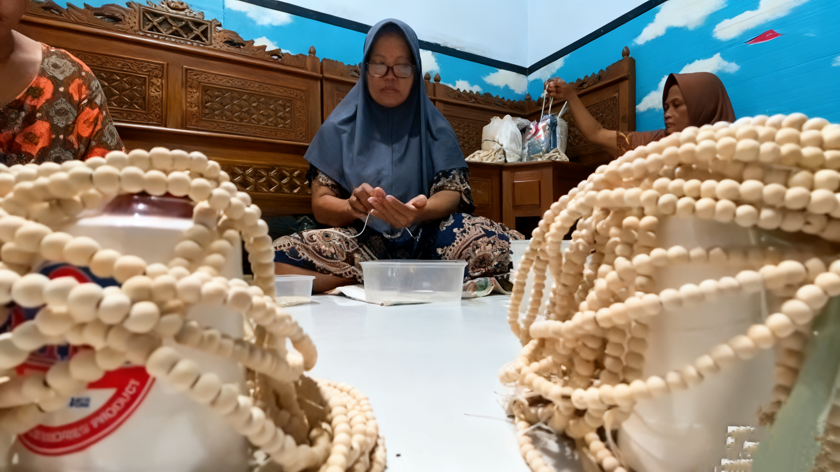 Jelang Ramadan, Permintaan Tasbih Jombang Melonjak, Perajin Raup Cuan Puluhan Juta Rupiah