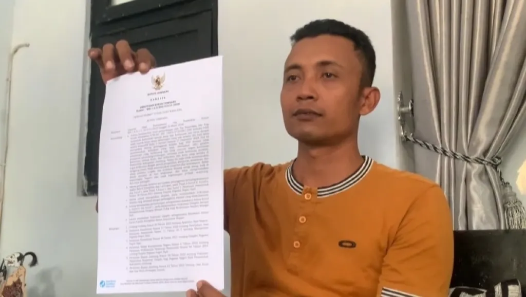 Berjuang Mengajar di Tengah Sakit, Guru di Jombang Justru Dipecat Bupati