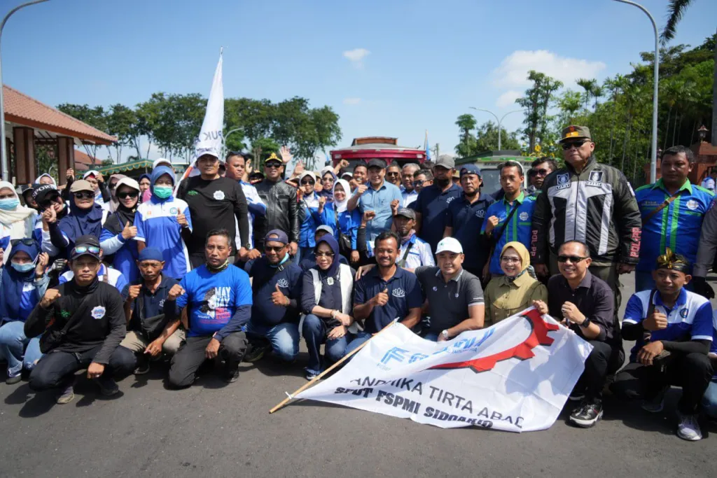 May Day di Sidoarjo, Bupati Subandi Siapkan Kuota 5 % Sekolah Negeri untuk Anak Buruh
