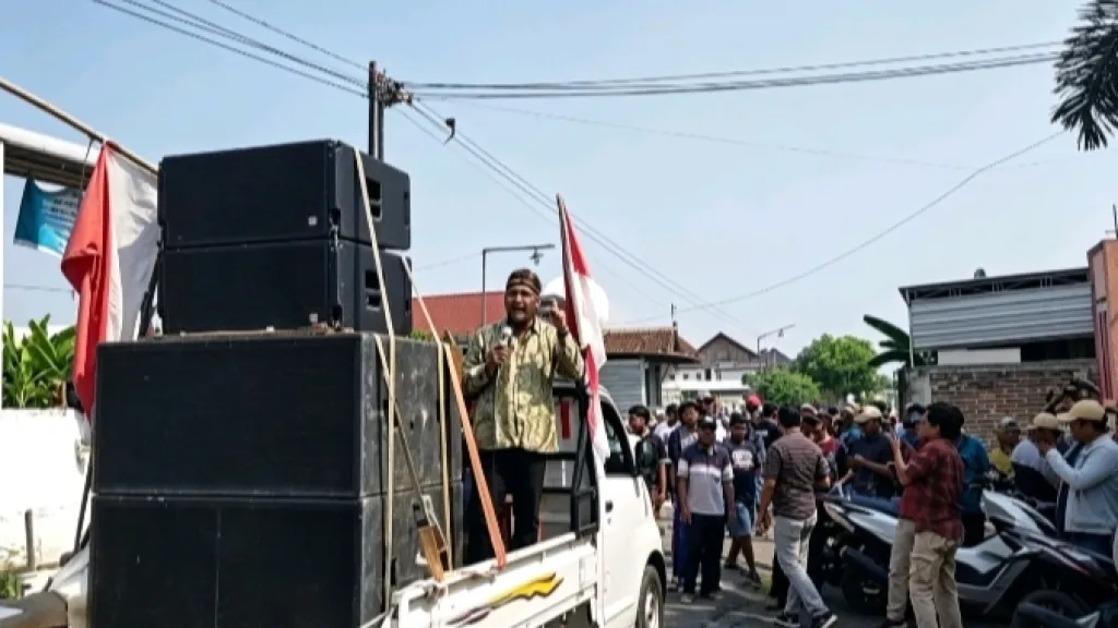 Dana BUMDes Macet dan Sertifikat Tak Jelas, Puluhan Warga Banaran Kulon Nganjuk Geruduk Kantor Desa