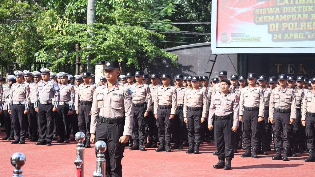 Buka Latja Bintara Brimob, Kapolres Nganjuk Tekankan Disiplin dan Humanisme