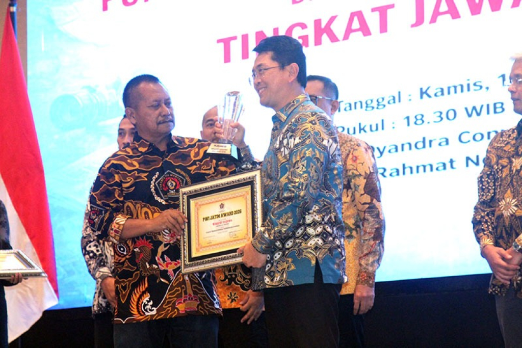Meriah Luar Biasa! Puncak HPN 2026 PWI Jatim, 24 Tokoh Raih Penghargaan