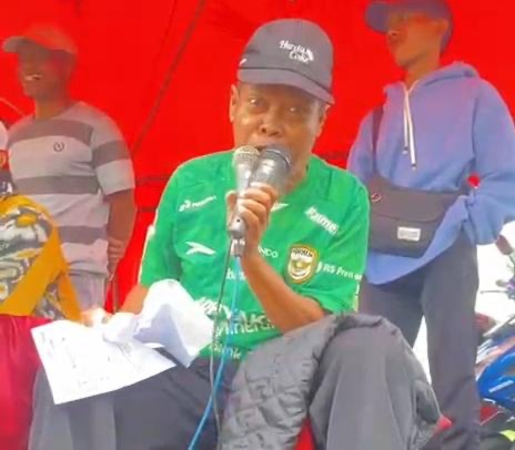 Dari Lapangan Tarkam ke Tanah Suci, Penyiar Sepak Bola Jember Berangkat Haji