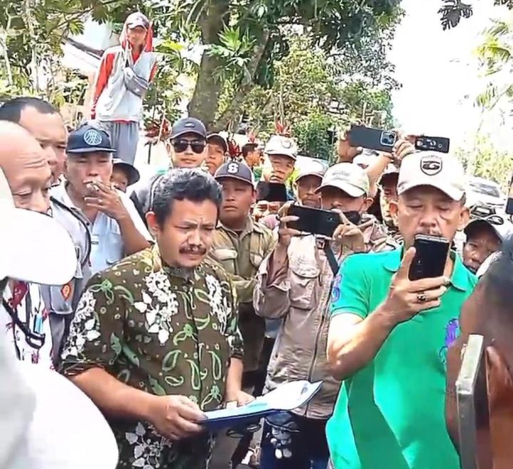 Patok Tanah Picu Kericuhan di Jember, Warga dan Pemdes Ampel Bersitegang dengan Ahli Waris