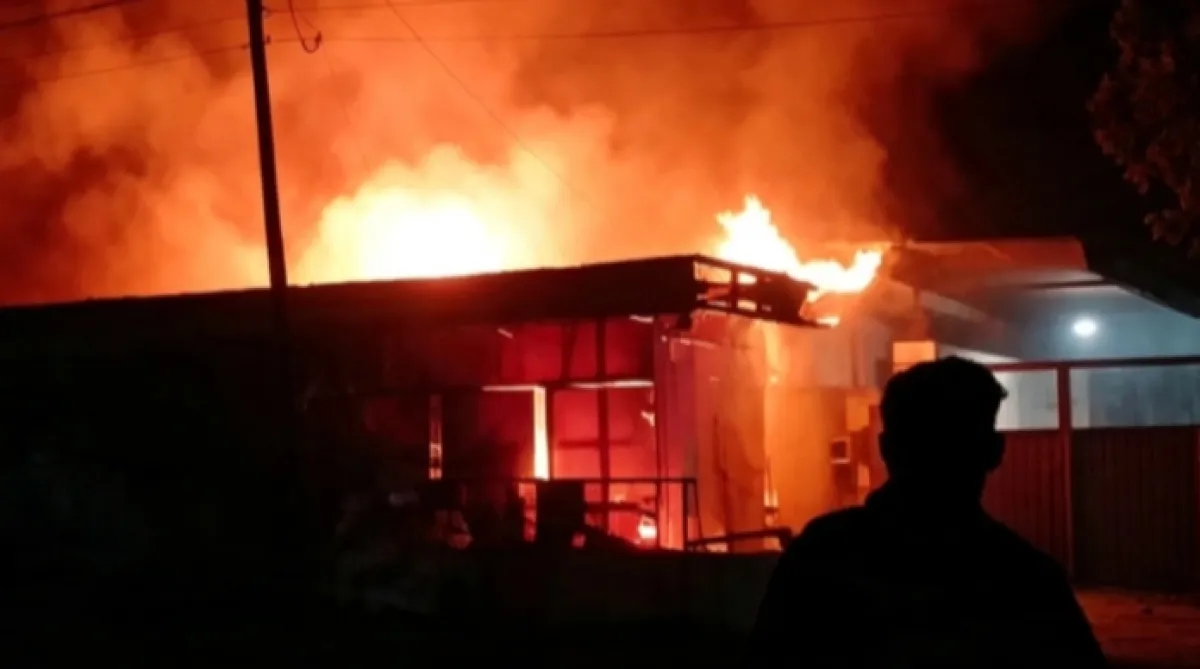 Ditinggal Jalan-Jalan ke Kertosono, Rumah Warga Patianrowo Nganjuk Ludes Terbakar
