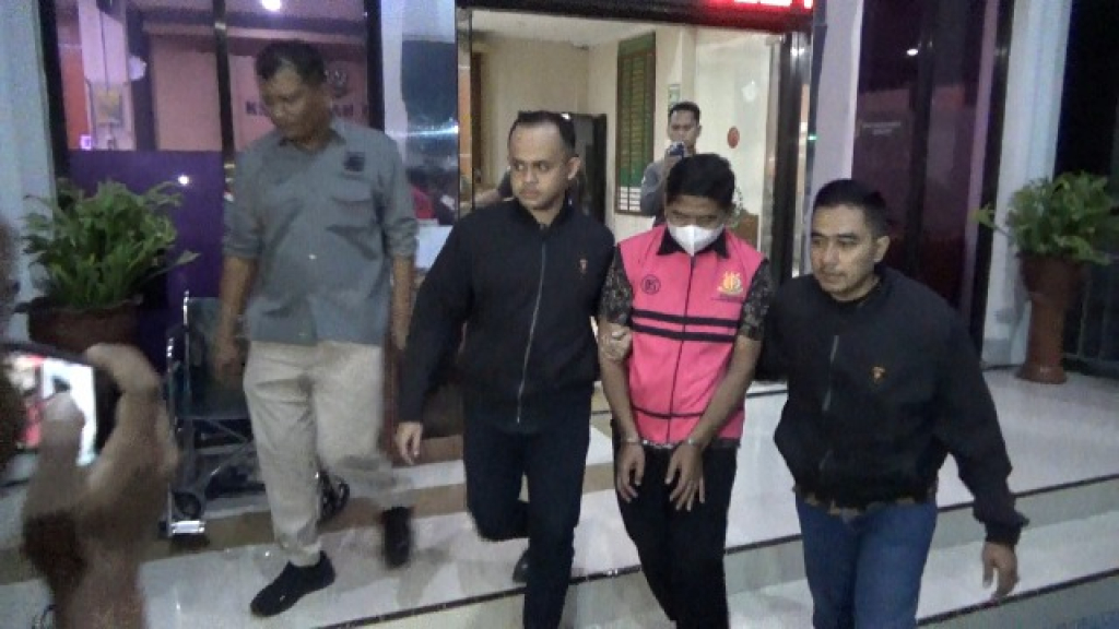 Diduga Korupsi Tunjangan Perumahan Rp 3,6 Miliar, Mantan Ketua DPRD Ponorogo Resmi Ditahan Kejari