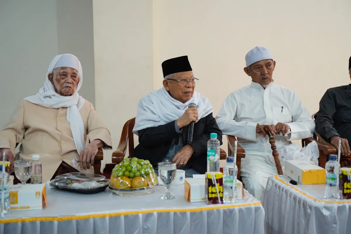 Kiai Sepuh Turun Gunung di Lirboyo, Selamatkan Marwah NU, Warning Intervensi Politik dan Teror Muktamirin