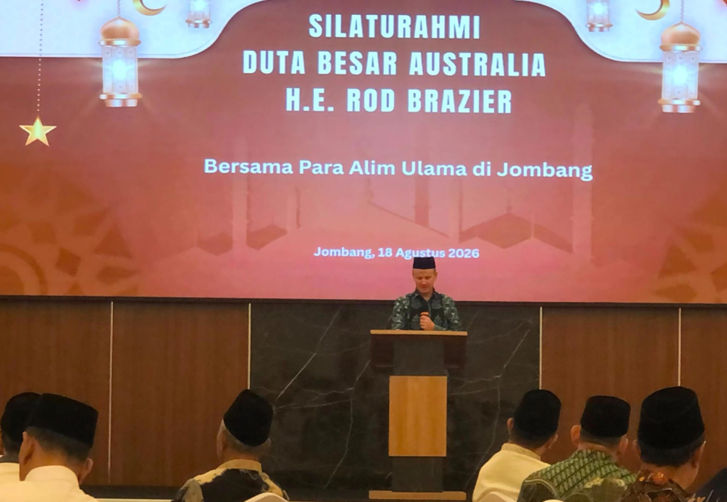 Duta Besar Australia untuk Indonesia, H.E. Rod Brazier, melakukan kunjungan kerja dan bertemu para alim ulama di Jombang (Saha/SRTV)