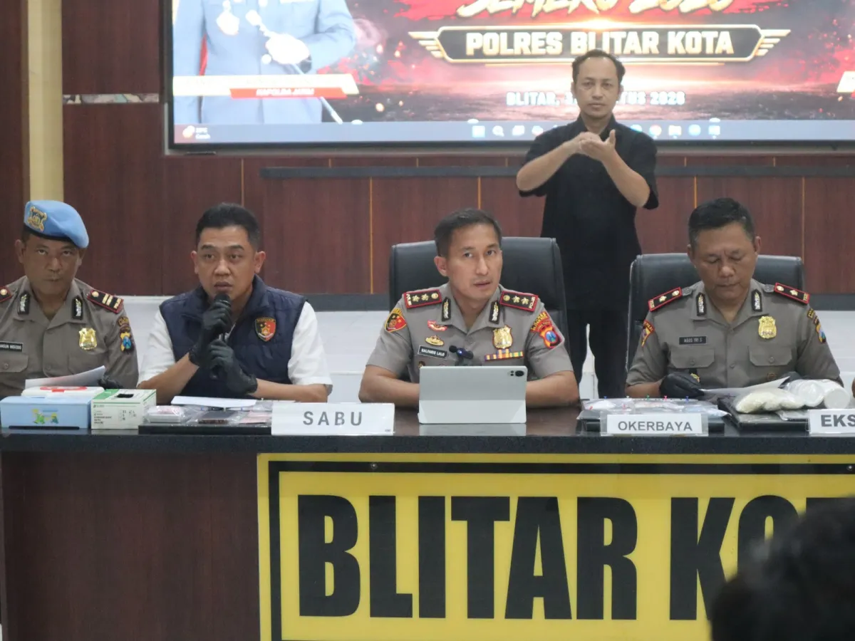 Polres Blitar Kota Gulung Jaringan Narkoba, 13 Pengedar Dibekuk, Ribuan Pil dan Sabu Disita