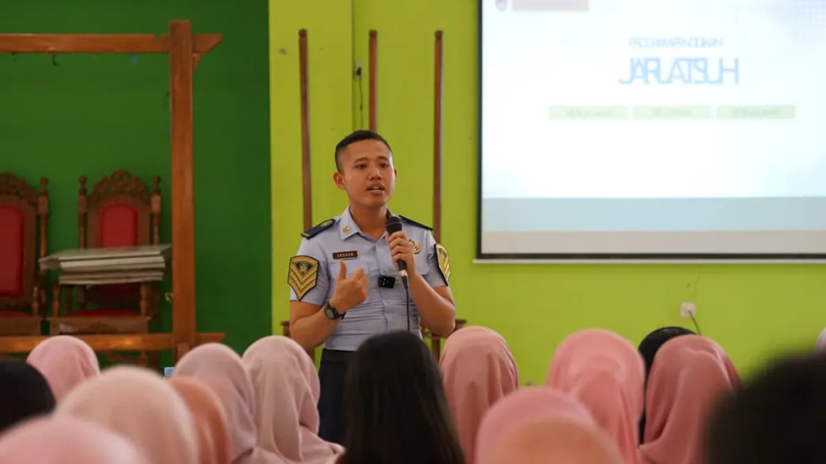 Cegah TPPO dan PMI Non-Prosedural, Imigrasi Blitar Edukasi Siswa SMAN 4 Lewat "Goes to School"
