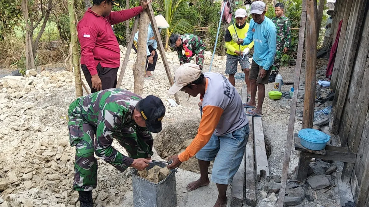 Menembus Tanah Kering Dusun Semanding, Kodim 0810/Nganjuk & Warga Bahu-Membahu Gali Sumur Sumber Kehidupan