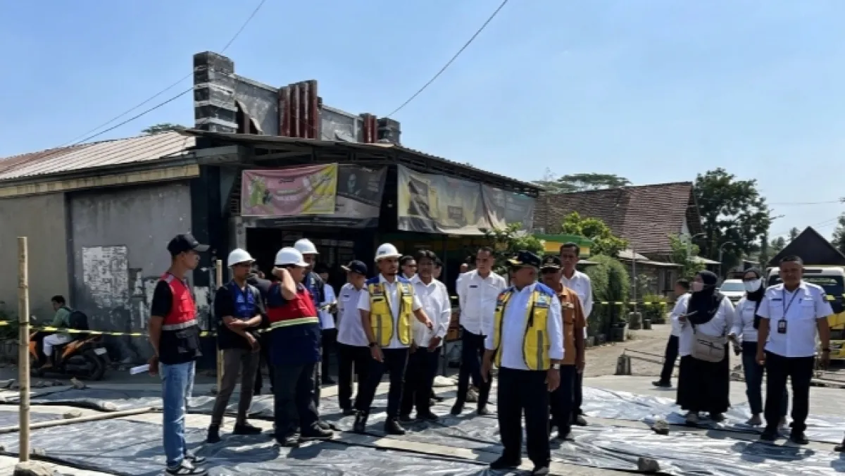 Akses Utama Hancur Akibat Truk Pasir, Pemkab Blitar Gelontorkan Proyek Beton 2,8 KM di Ponggok