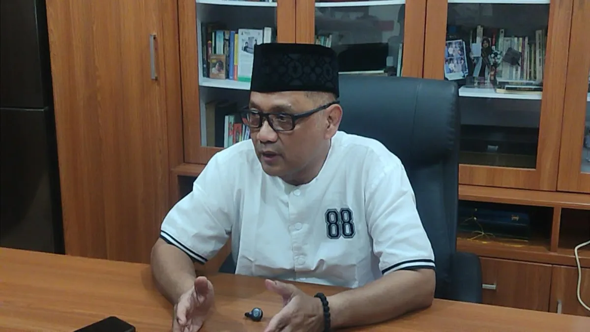 Buntut Penelantaran Jemaah Umrah Jombang, Menteri Haji Sidak Kantor Travel Anissa Ahmada yang Digembok