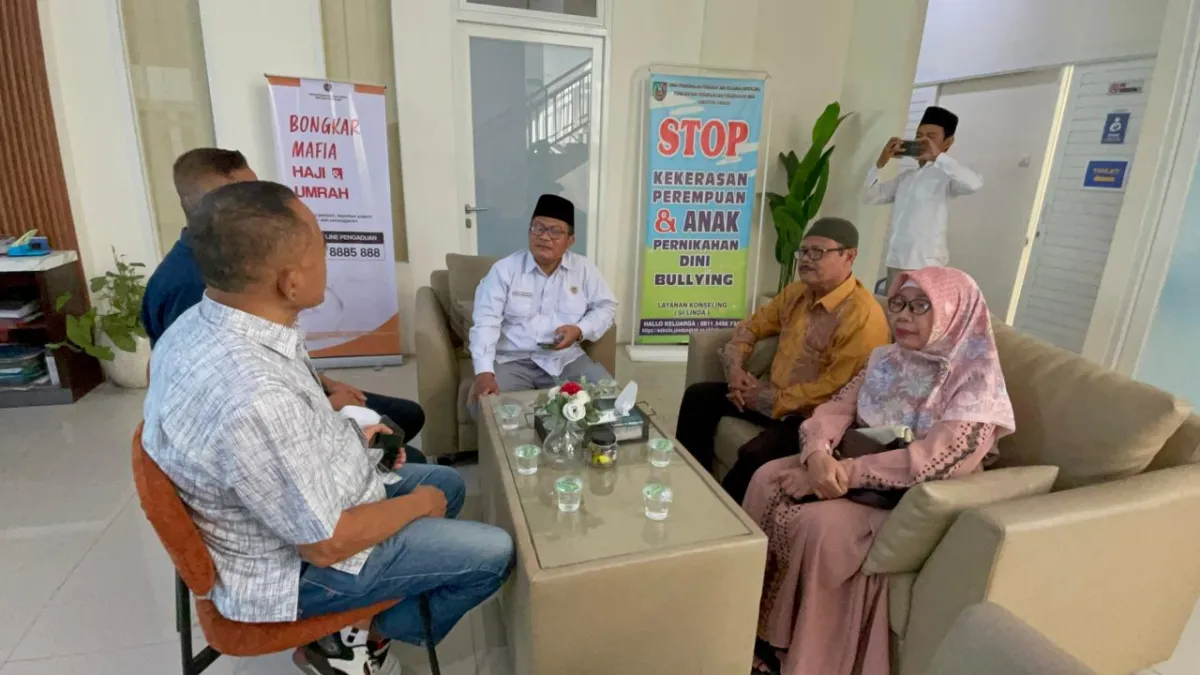 Puluhan Calon Jamaah Umrah di Jombang Menagih Refund Usai Travel Diblokir
