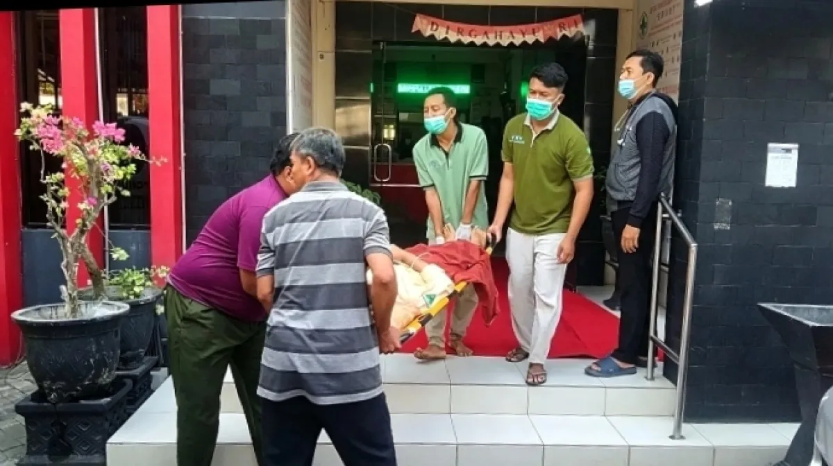 RS Bhayangkara Nganjuk Ungkap Penyebab Siswa SMAN 3 Keracunan, Nasi Goreng dan Ayam Suwir Mulai Membusuk