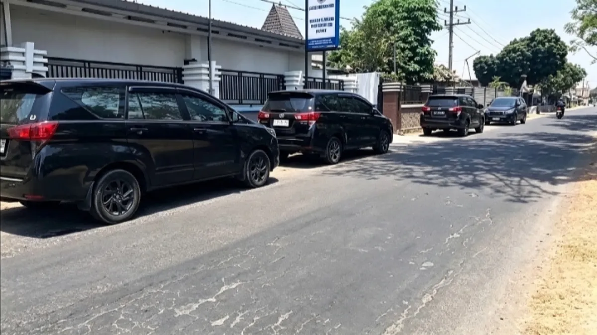 Kasus Korupsi ATR/BPN, KPK Geledah Rumah Joglo di Nganjuk Hingga Kanwil BPN Jatim